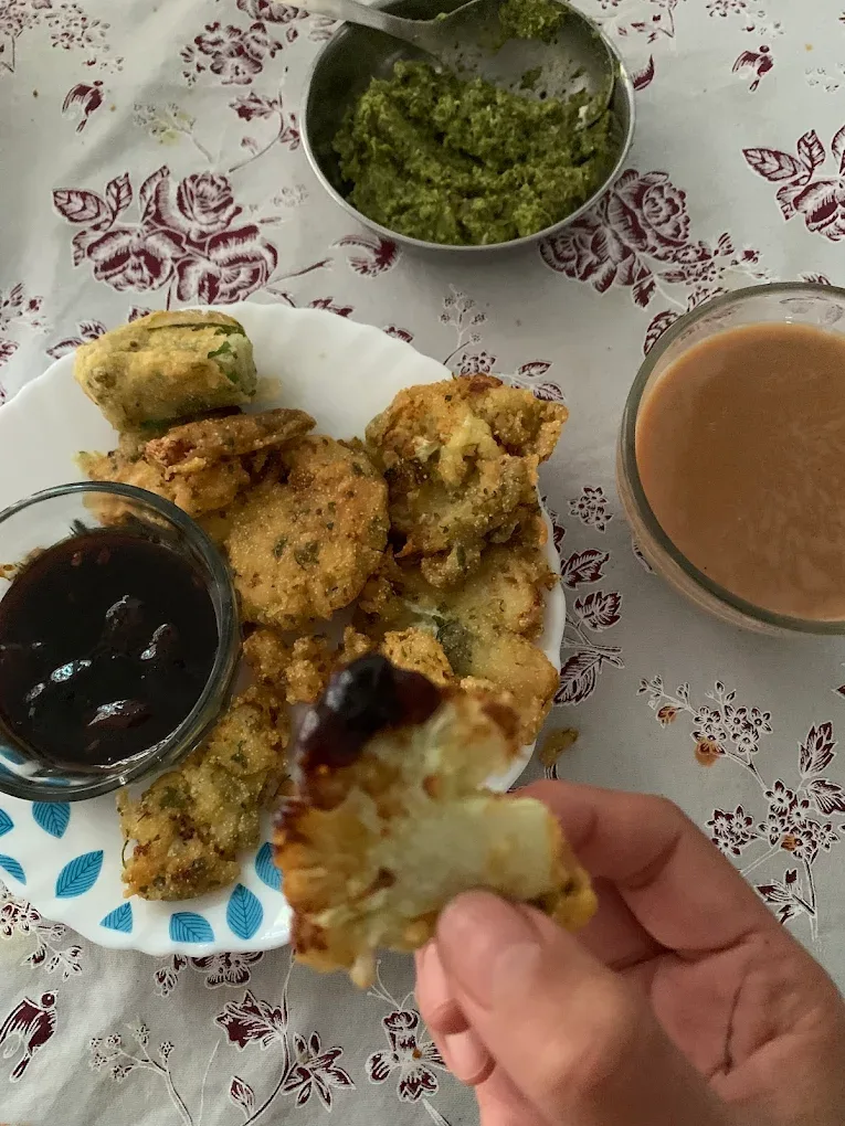 Golden milk recipe in ayurveda cooking class Rishikesh - turmeric and healing spices